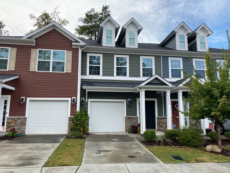 1634 Holly Grove Way in Durham, NC - Building Photo