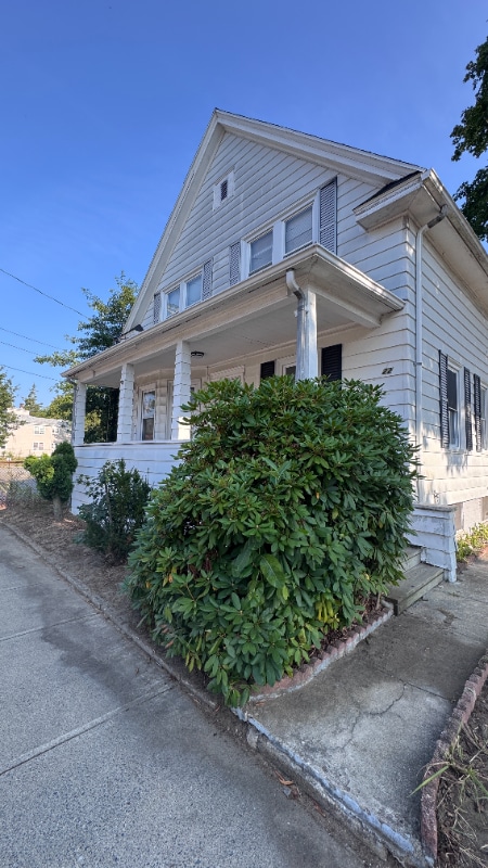 22 Maple St in Attleboro, MA - Foto de edificio - Building Photo
