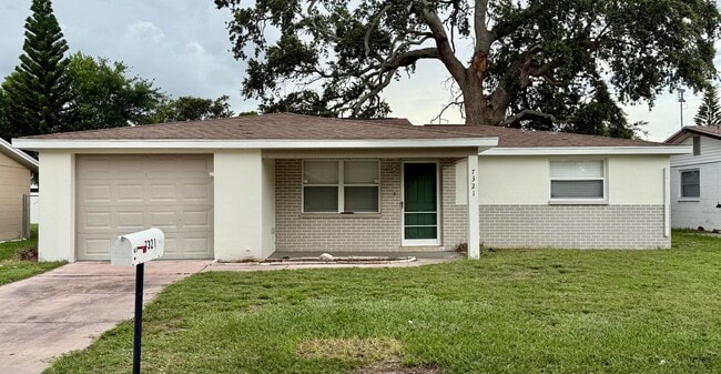 7321 Brentwood Dr