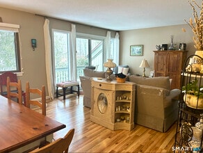 576 Heritage Vlg in Southbury, CT - Building Photo - Building Photo