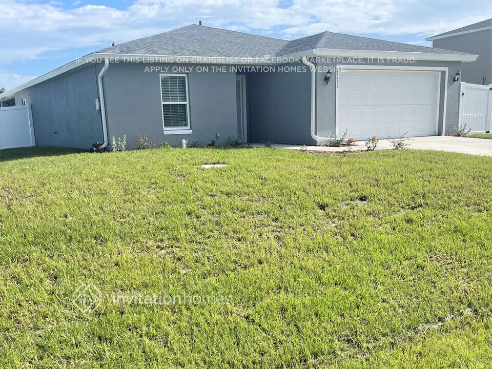 21426 Dawson Ave in Port Charlotte, FL - Building Photo