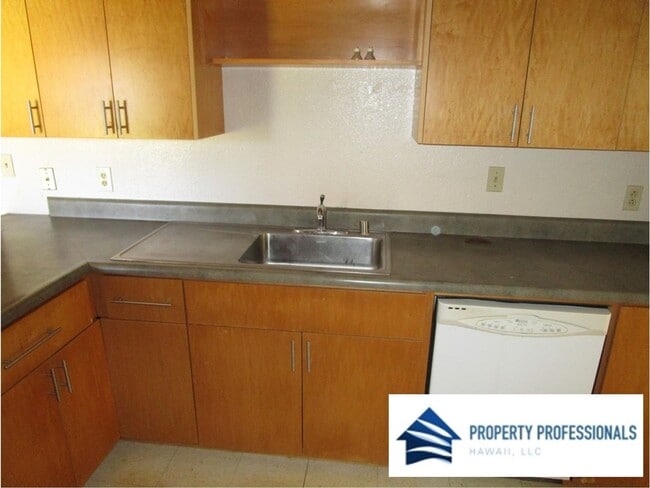 1457 Mona Loop in Hilo, HI - Building Photo - Building Photo