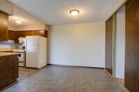 2224 Oneida St photo'