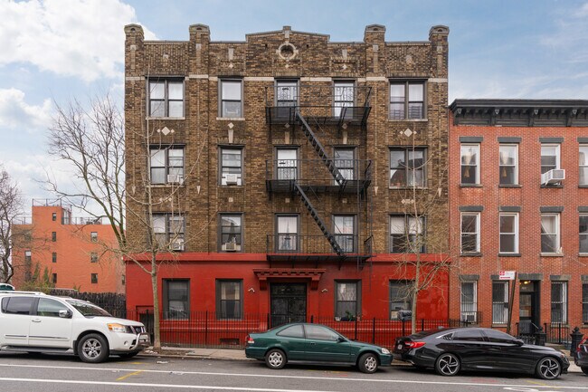 270 15th St in Brooklyn, NY - Foto de edificio - Building Photo