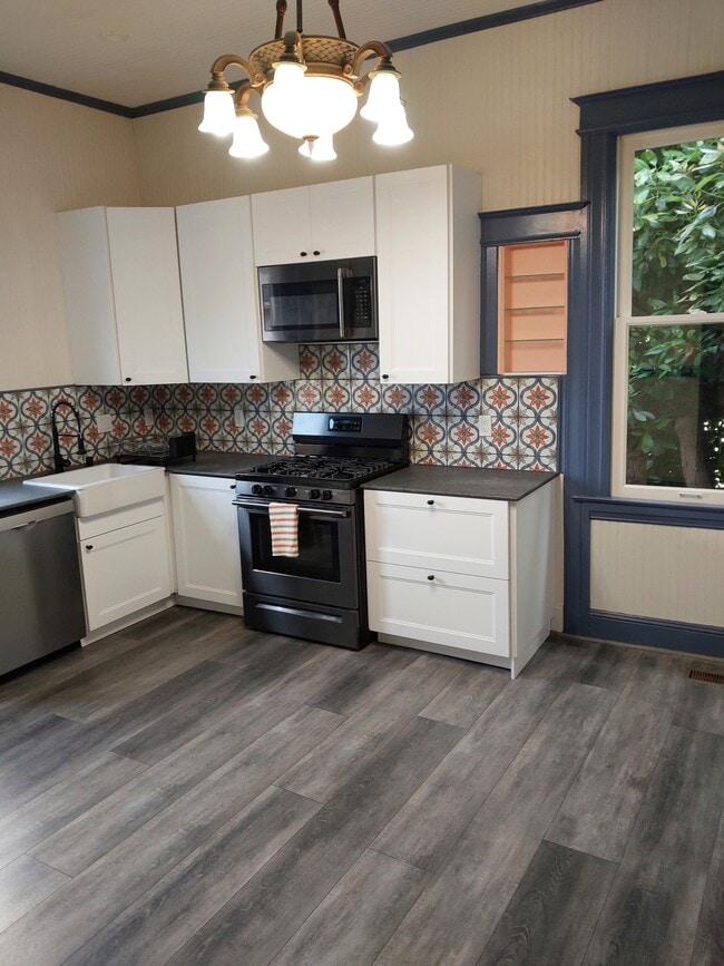 1110 Hollister Ave in San Francisco, CA - Building Photo - Building Photo