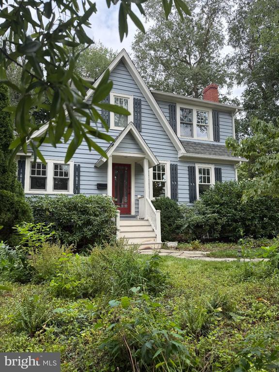 property at 2809 Holly St