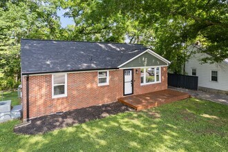 801 Fleming St in Columbia, TN - Building Photo - Building Photo