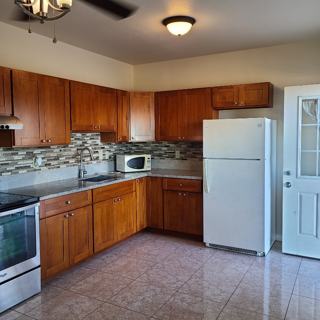 155 Hiolani St-Unit -A in Makawao, HI - Building Photo - Building Photo