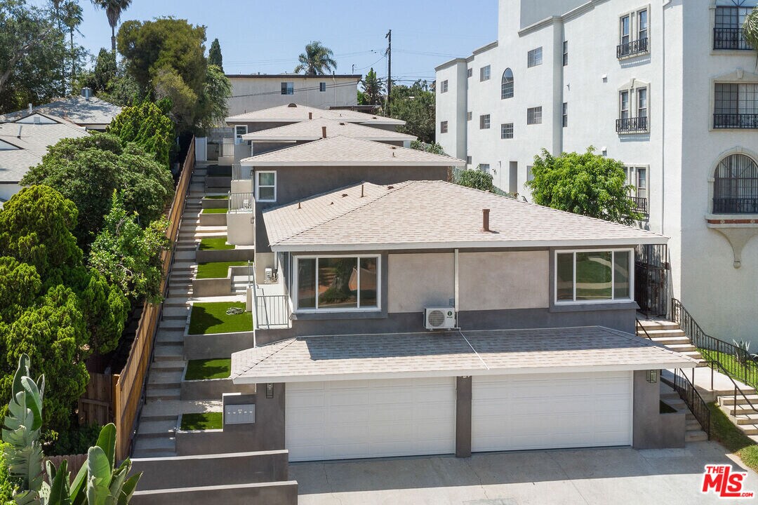 7127 Ramsgate Ave in Los Angeles, CA - Building Photo