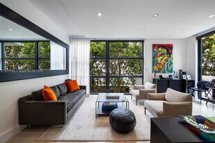 1024 Lenox Ave. in Miami Beach, FL - Building Photo