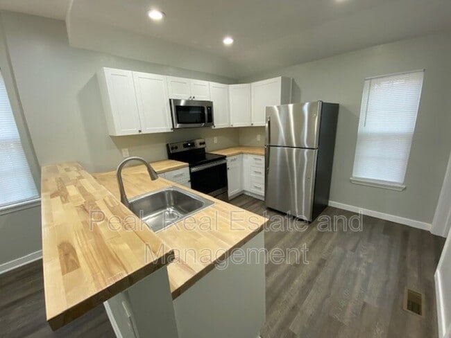 property at 1011 Logan St SE