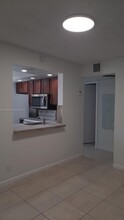2544 Riverside Dr in Coral Springs, FL - Building Photo - Building Photo