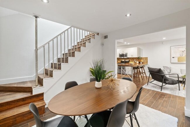 1101 Shoal Creek Blvd in Austin, TX - Foto de edificio - Building Photo