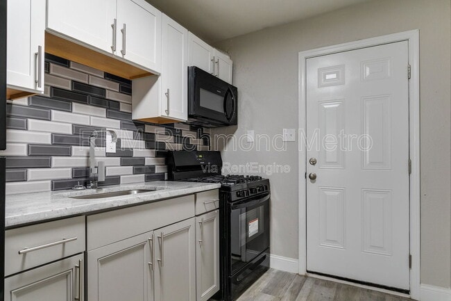 property at 1915 Whitcomb St