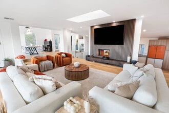 3541 Multiview Dr in Los Angeles, CA - Building Photo - Building Photo