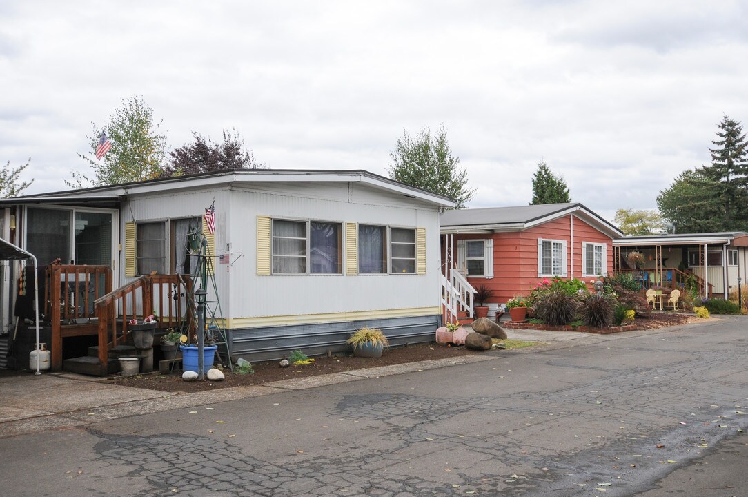 Birdsdale View Acres in Portland, OR - Building Photo