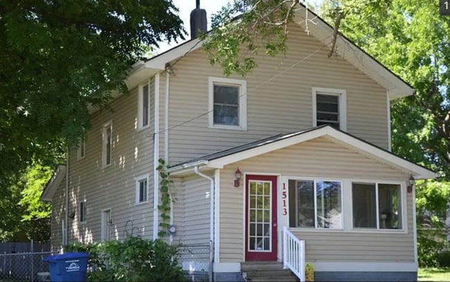 property at 1513 Dean Ave