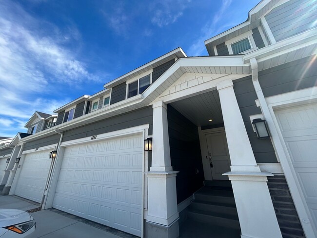 property at 1461 S Windy Rdg Dr