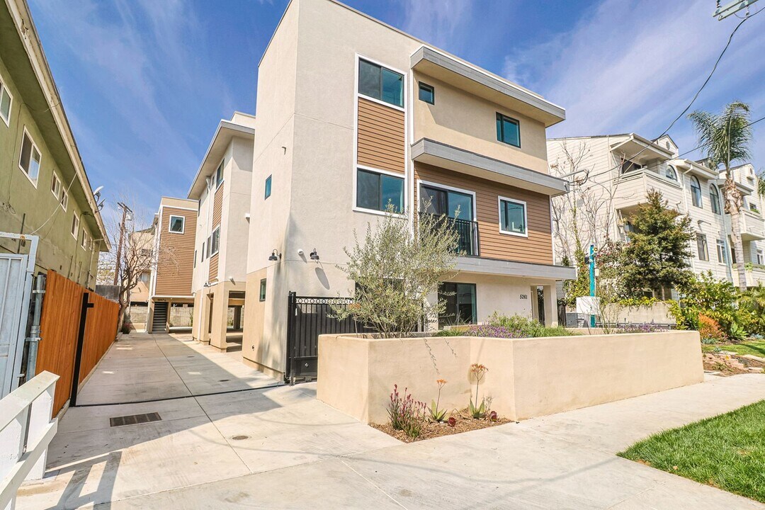5259 Harmony Ave in Los Angeles, CA - Building Photo