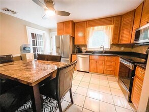 317 Weeping Willow Ln in Fairfield, CT - Building Photo - Building Photo