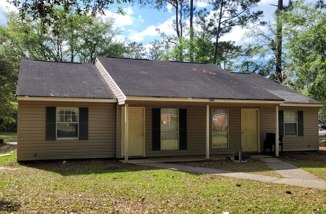 1001 University St, Unit A