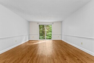 3 Shadowbrook Ln in Milford, MA - Building Photo - Building Photo