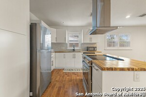 2018 Buffalo St in San Antonio, TX - Foto de edificio - Building Photo