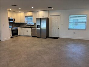 5815 Erin Ln S in St. Petersburg, FL - Building Photo - Building Photo