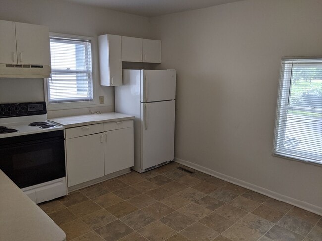 117 John St in Dekalb, IL - Building Photo - Building Photo