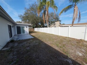 2080 Southpointe Dr in Dunedin, FL - Building Photo - Building Photo