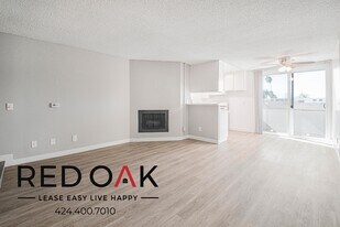 8309 Cedros Ave in Los Angeles, CA - Building Photo