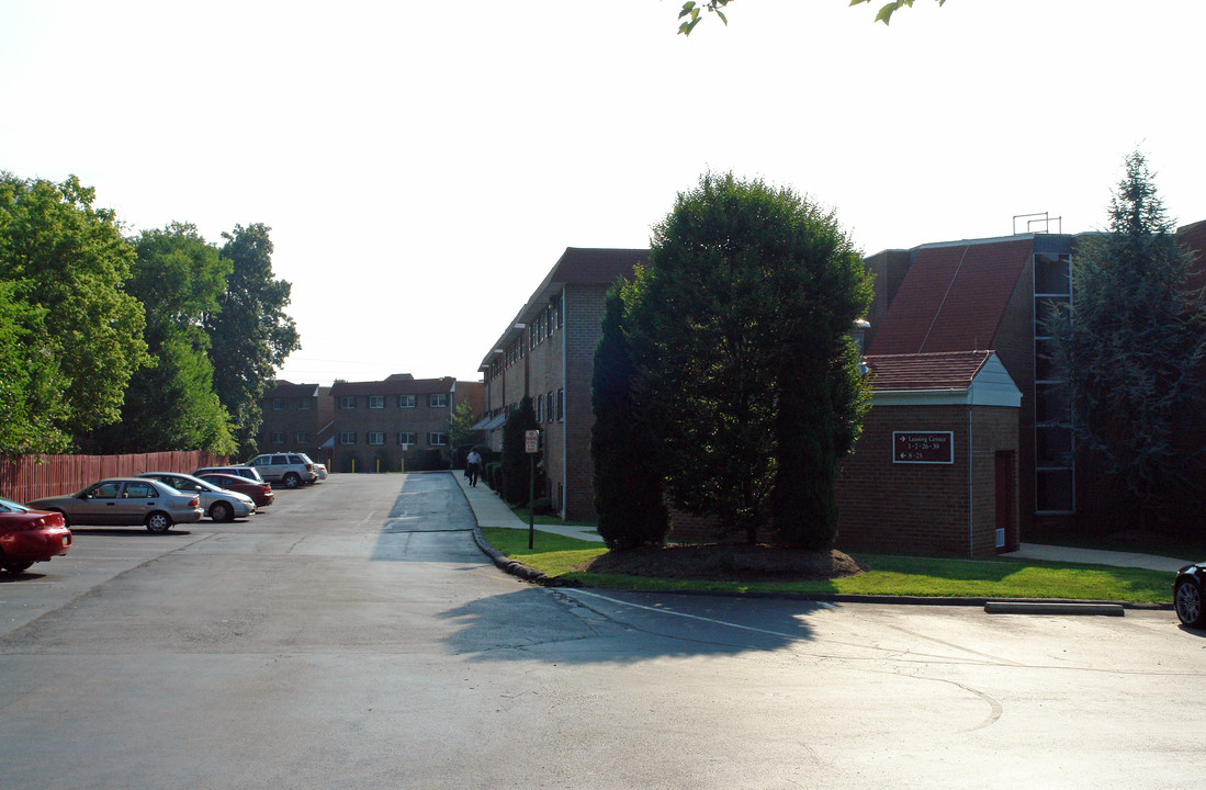 Plymouth Park Apartments in Conshohocken, PA - Building Photo