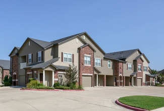 Parmer Place in Austin, TX - Foto de edificio - Building Photo