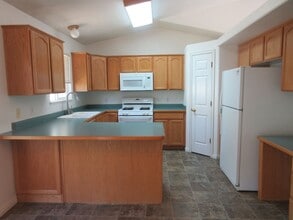 461 E Cobblecreek Dr in Cedar City, UT - Building Photo - Building Photo