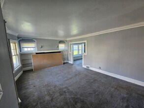 3685 E 143rd St in Cleveland, OH - Foto de edificio - Building Photo