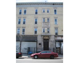1290 Nostrand Ave in Brooklyn, NY - Foto de edificio - Building Photo