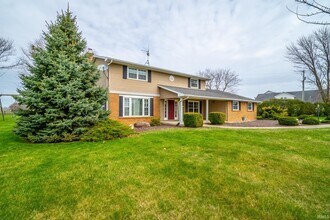 18205 Doty Rd in Woodburn, IN - Building Photo - Building Photo