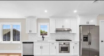 162 Closter Dock Rd, Unit I’m in Closter, NJ - Building Photo