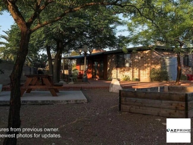 742 N Avenida Calma in Tucson, AZ - Building Photo - Building Photo