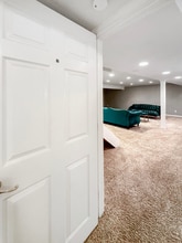6636 Isle of Skye Dr in Highland, MD - Building Photo - Building Photo