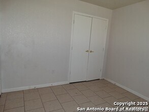 6303 Heathers Run in San Antonio, TX - Building Photo - Building Photo