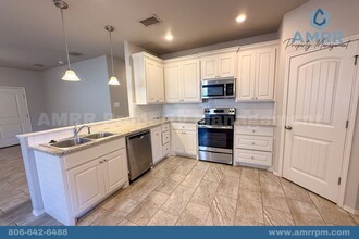 11305 Akron Ave in Lubbock, TX - Building Photo - Building Photo