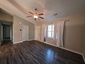 105 Marina Leigh Dr in Hubert, NC - Building Photo - Building Photo