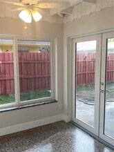 9435 SW 39th St in Miami, FL - Building Photo - Building Photo