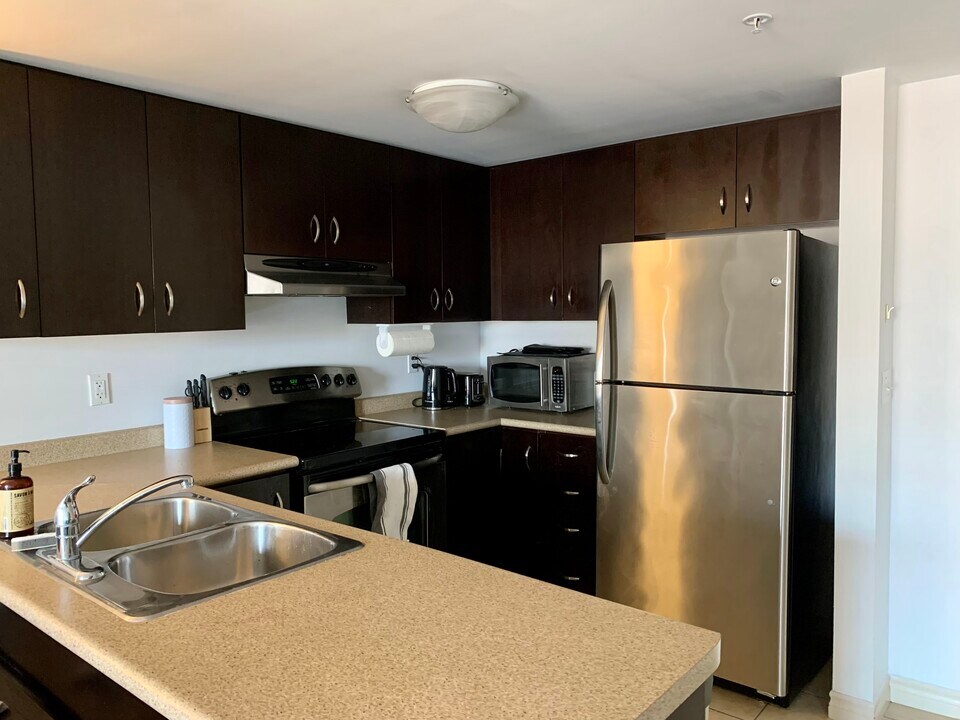 39 Goodwin Dr in Guelph, ON - Building Photo