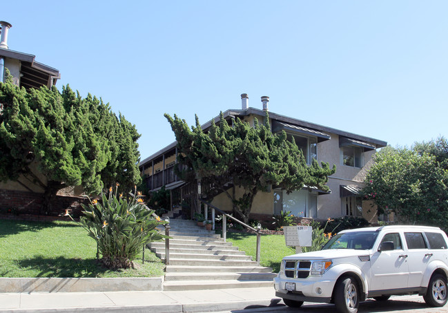639 Stratford Ct in Del Mar, CA - Foto de edificio - Building Photo