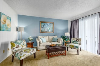 Dalton Place in Sanford, FL - Building Photo - Interior Photo