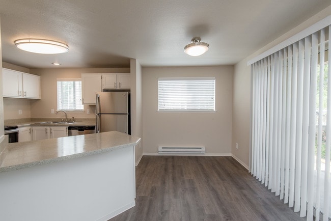 Providence Landing in Federal Way, WA - Building Photo - Building Photo