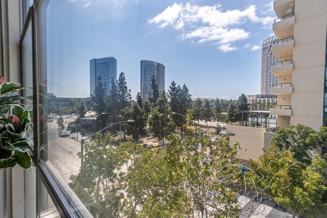120 Island Ave in San Diego, CA - Building Photo - Building Photo