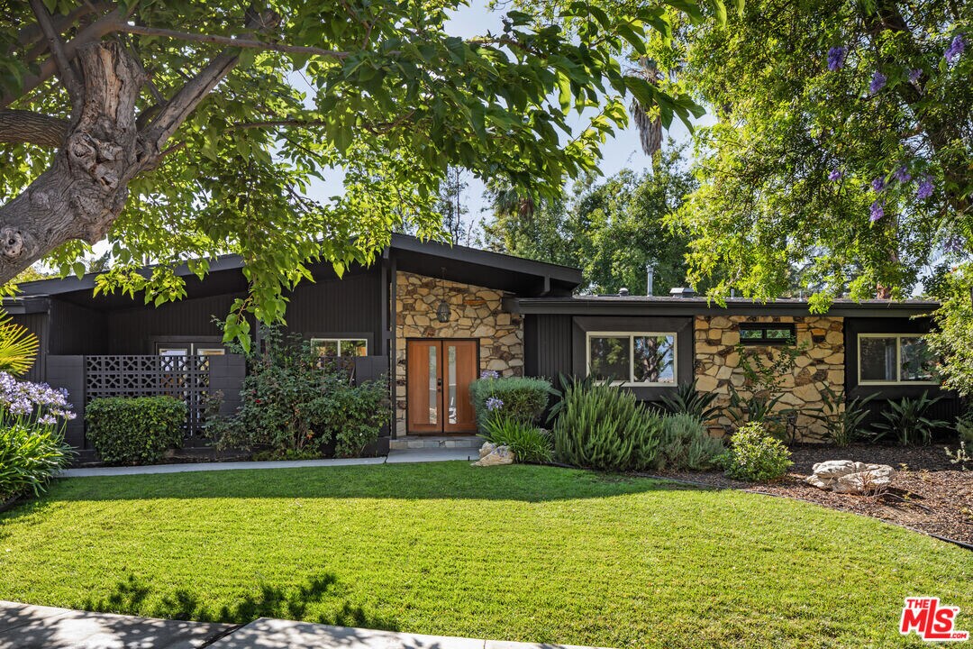 5831 Elba Pl in Los Angeles, CA - Building Photo